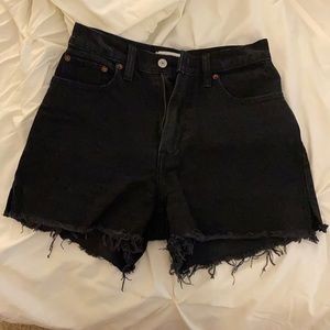 Abercrombie high rise mom short